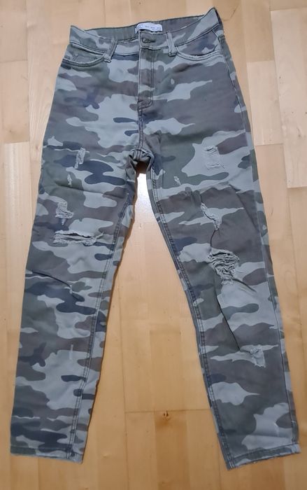 Dziewczęce spodnie bojówki moro Bershka szare rozmiar 32.