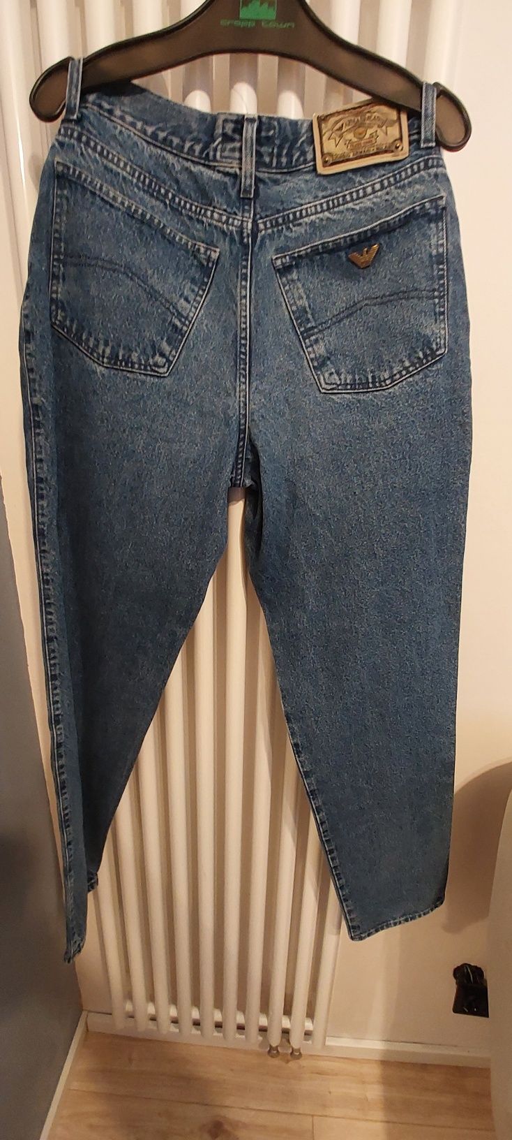 Spodnie Armani MOM Jeans