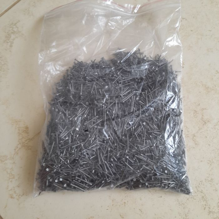 Продам мебельную фурнитуру