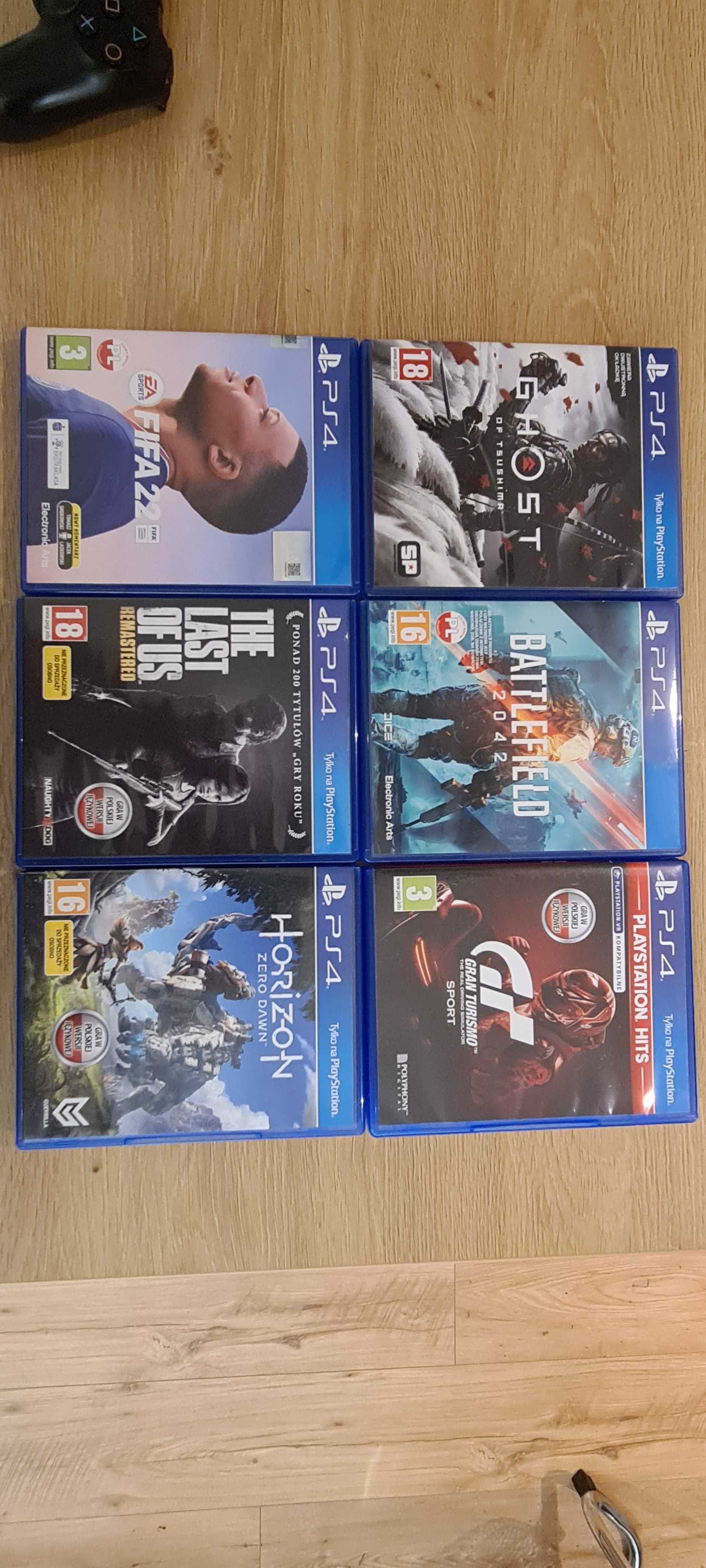 PS4 1TB, 2 pady, 6 gier