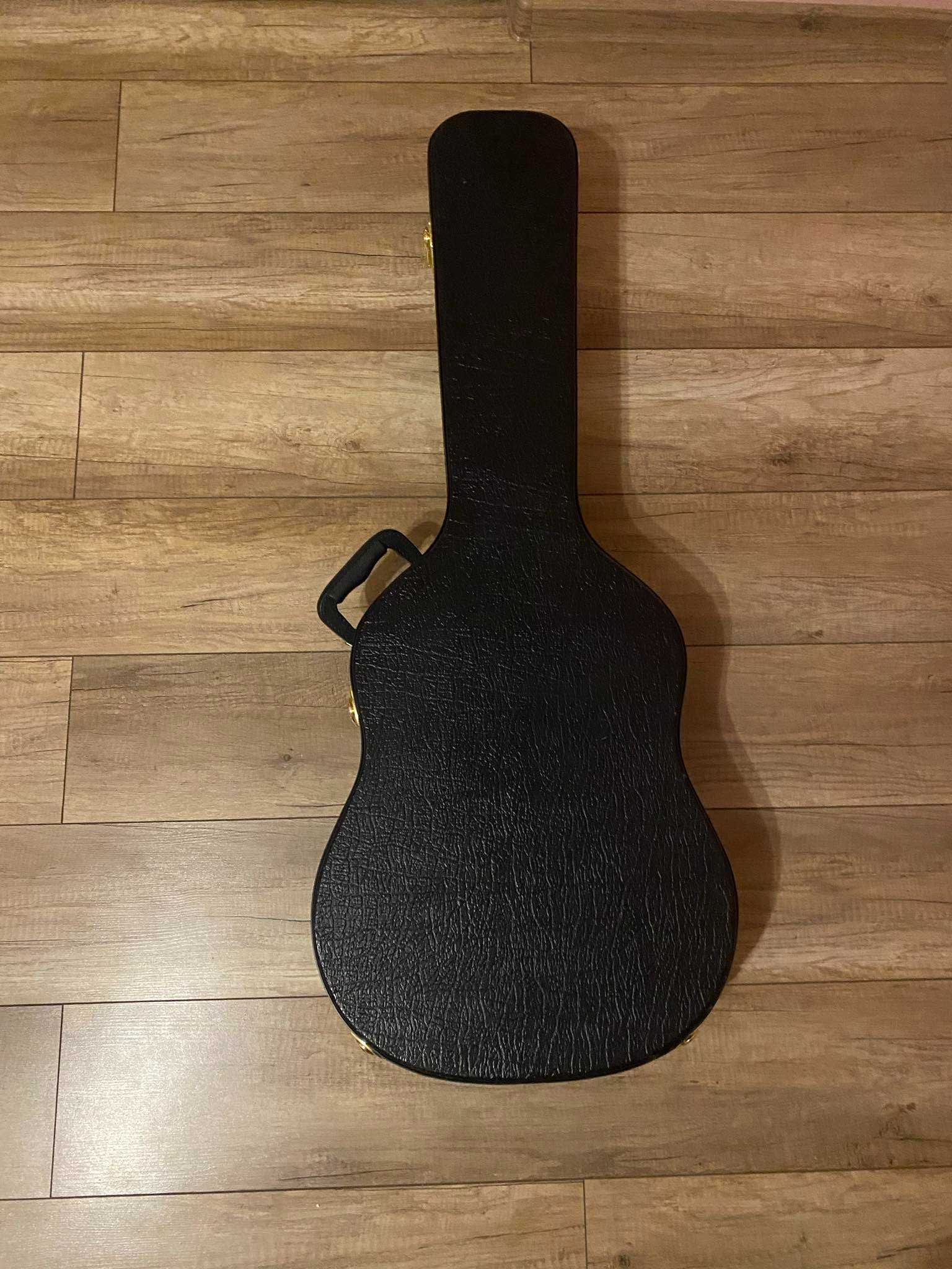 Sprzedam używaną gitarę klasyczną Takamince GC1