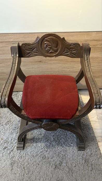 krzesło tron masywny