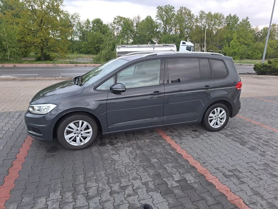 Volkswagen Touran VW Touran 2019, 7 miejscowy, 150KM, niski przebieg