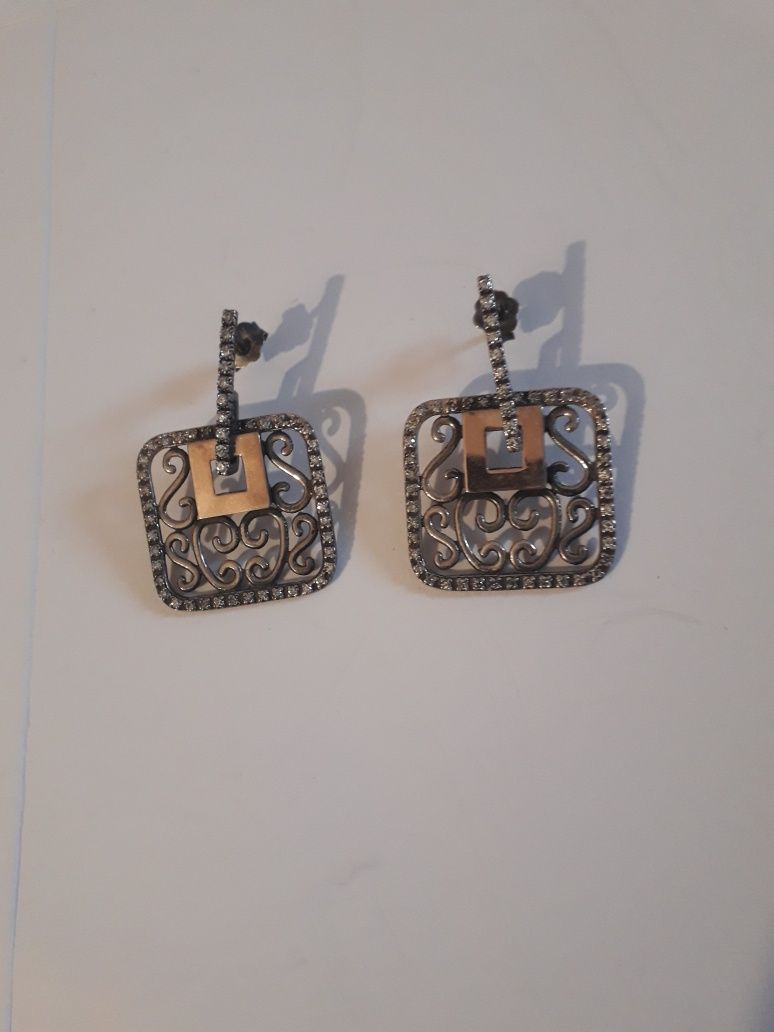 Brincos de prata  925 e ouro 9 quilates, 52 zirconias