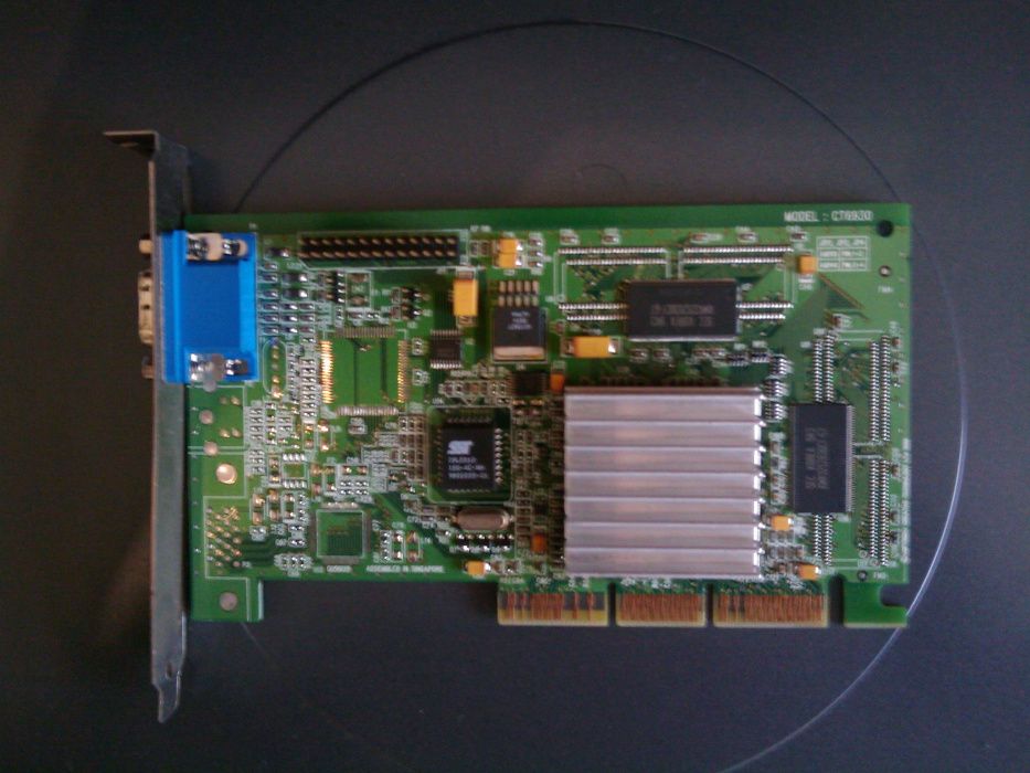Conjunto de placas PCI e AGP para computador