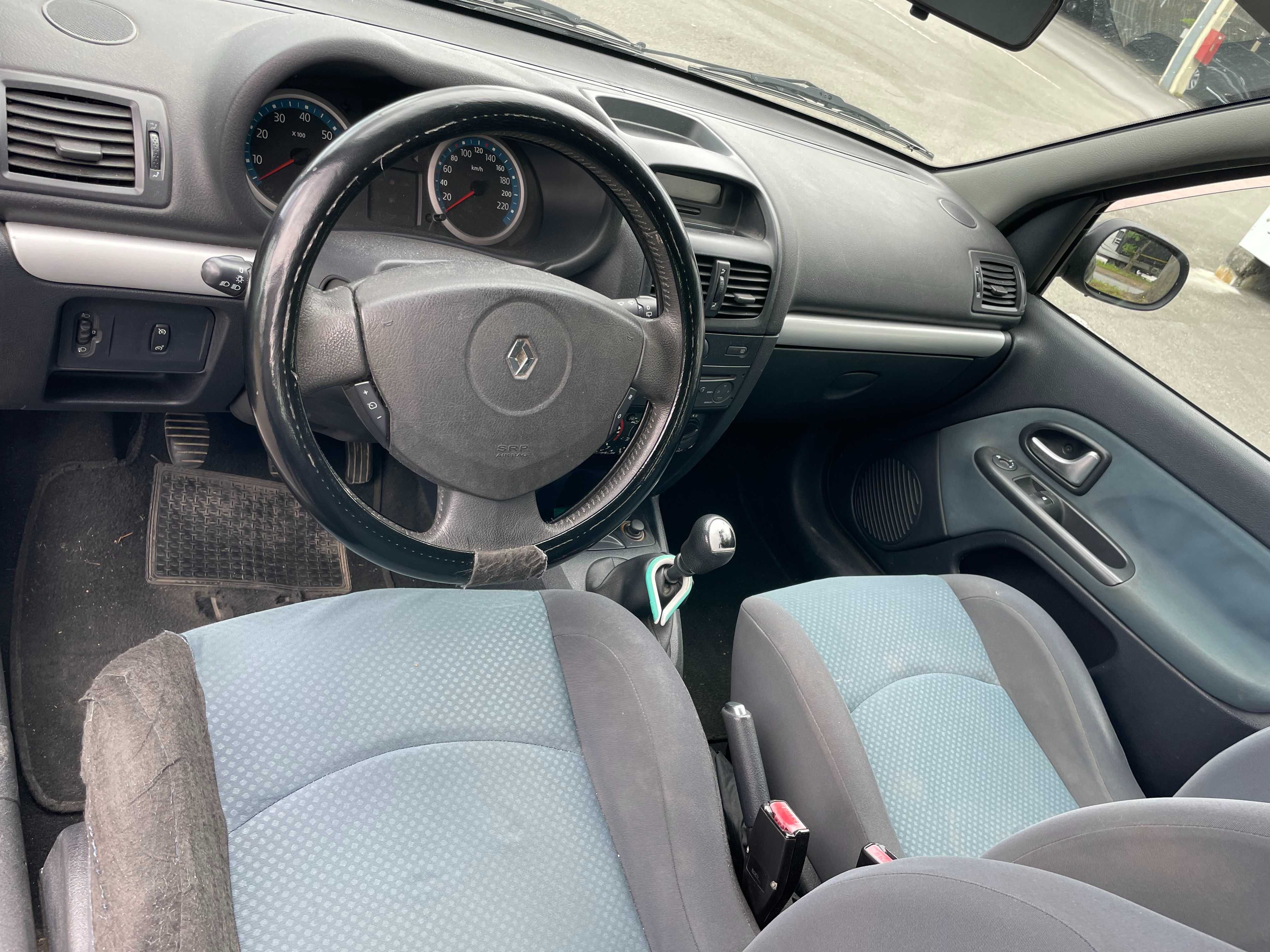 Renault Clio preto, 55 cv, Gasolina, Cilindrada 1149, 5 portas