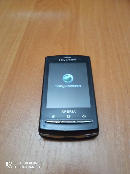 Телефон Sony Ericsson XPERIA U20i