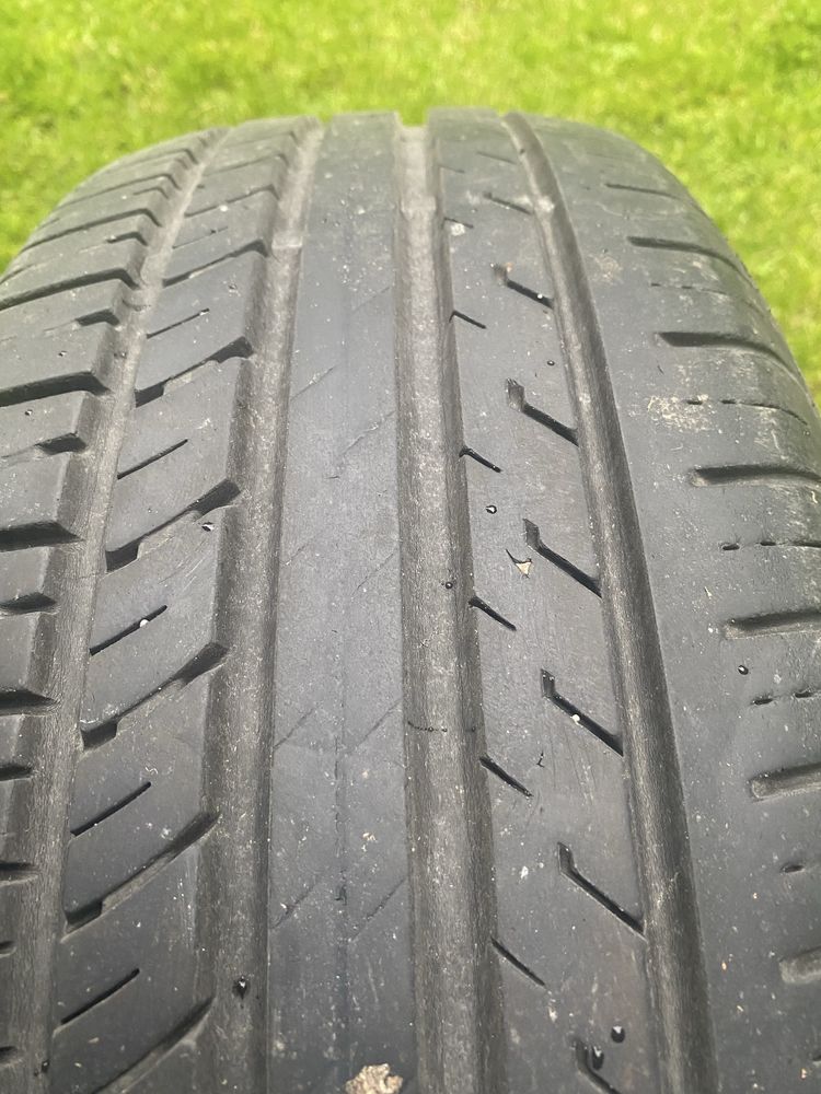 Opony letnie 215/65/17