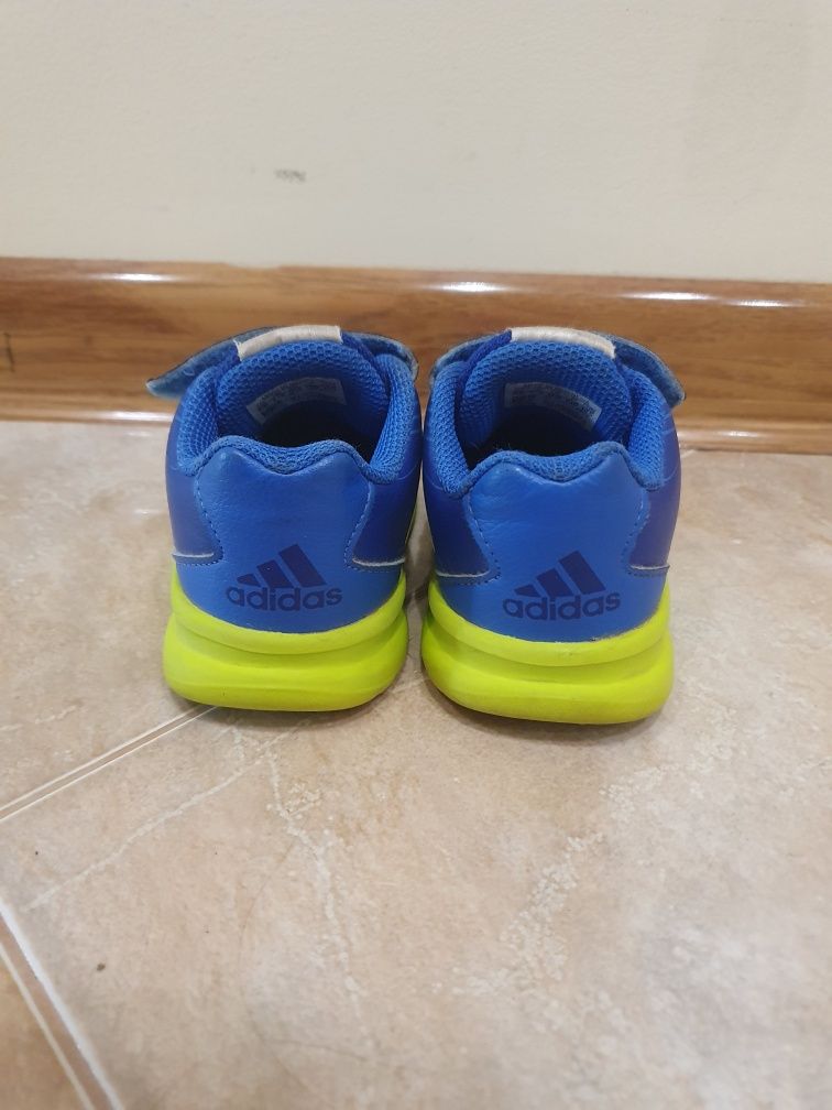 Кросовки Adidas 22 размера