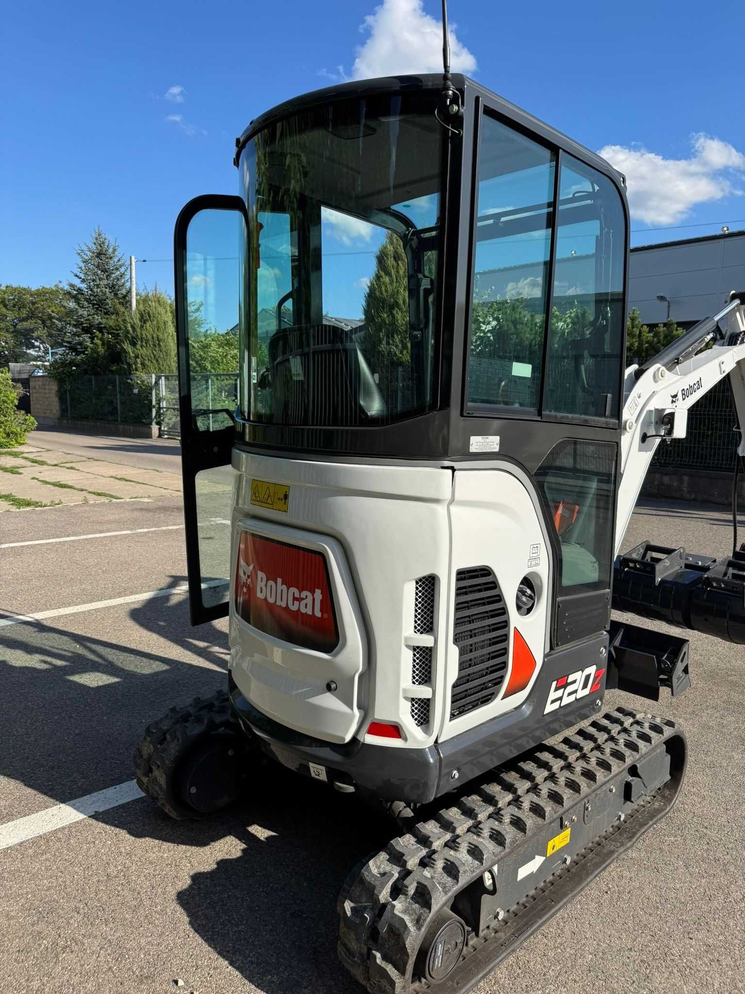 Minikoparka BOBCAT E20z ! 3 Łyżki + Szybkozłącze mechaniczne i inne !