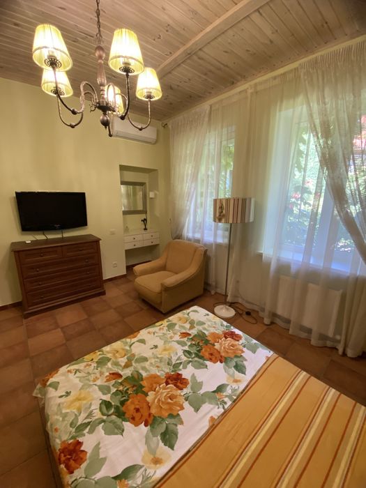 Сдам дом в Аркадии. Хрустальный переулок. Красивый участок, до мая.