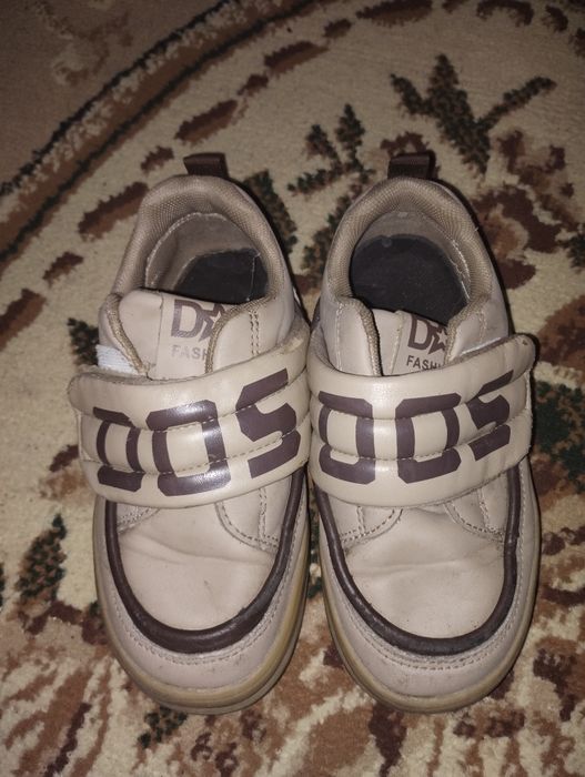 Взуття дитяче безкоштовно.