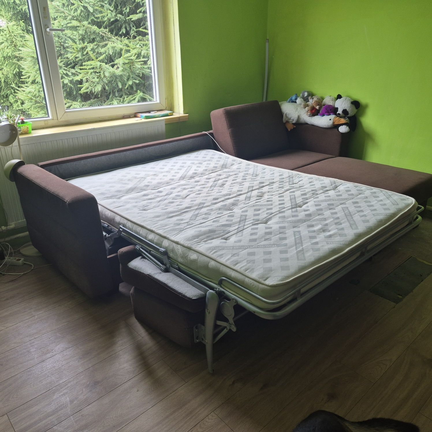 Narożnik z materacem i funkcją spania