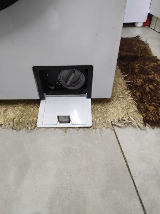 Máquina de lavar hisense a funcionar. "NÃO RESPONDO A SMS".