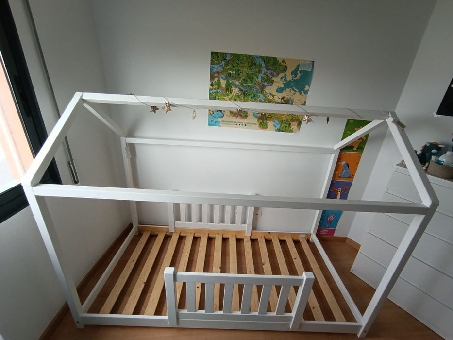 Cama casinha criança conforoma 90x190