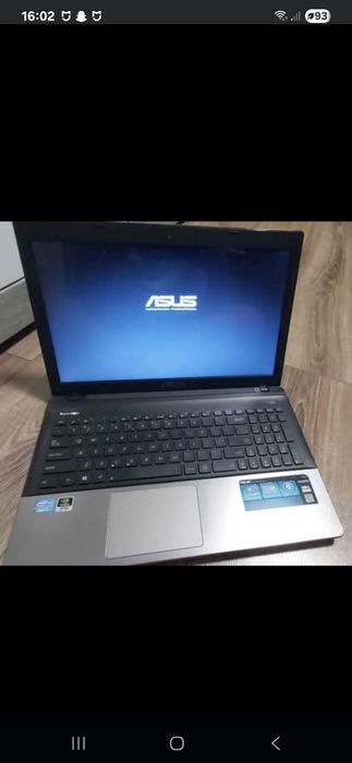 Laptop      ASUS