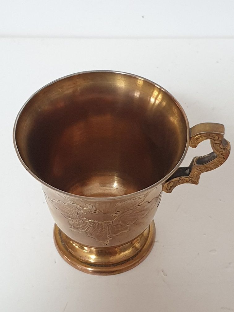 Magnífica antiga chávena de café em prata portuguesa dourada
