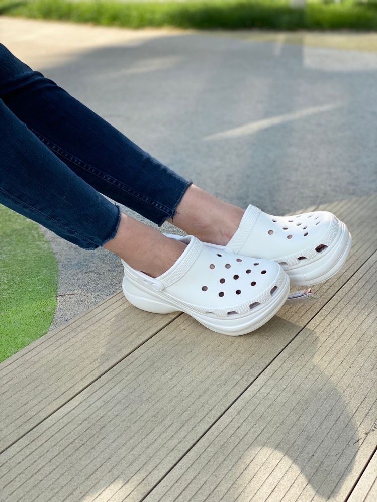 Снова в наличии Crocs Classic Bae Clog на платформе