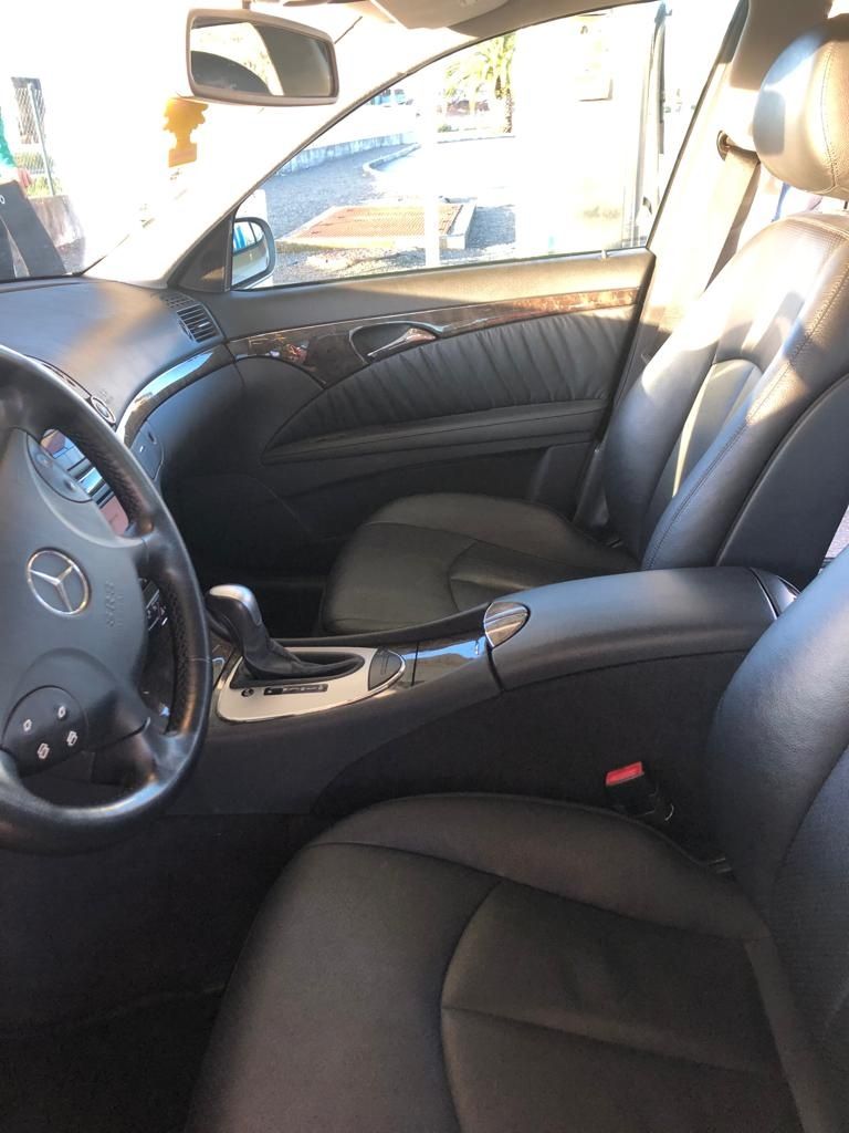 Mercedes-Benz E220