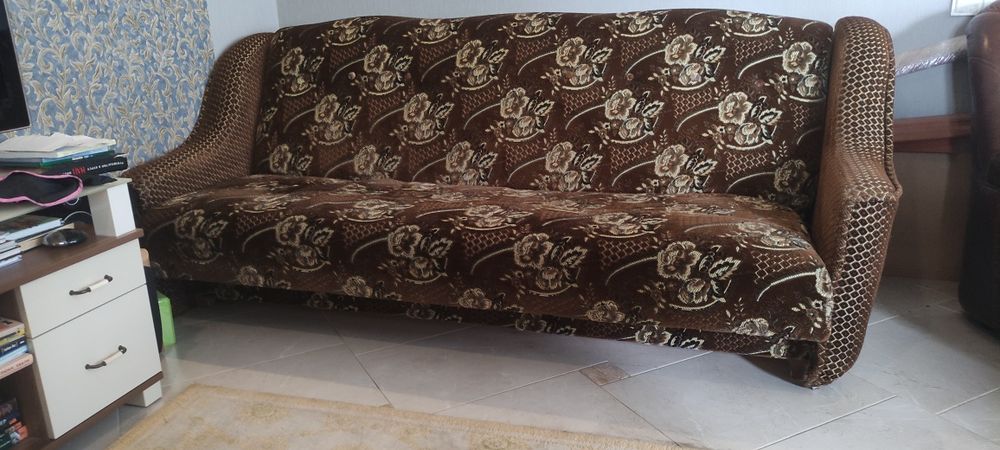 Диван крісло в гарному стані