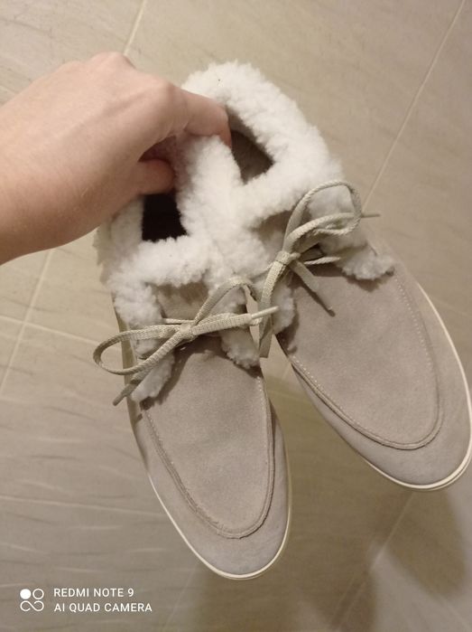 Ботинки, черевики, красовки, кеди жіночі