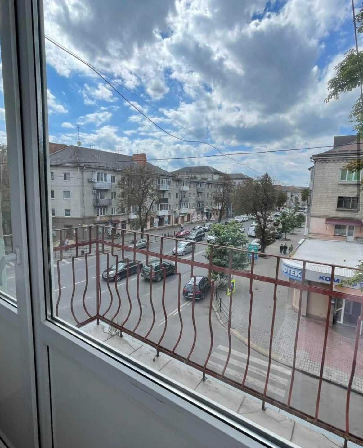 Продаж 3-кімнатної квартири, вул. Руська