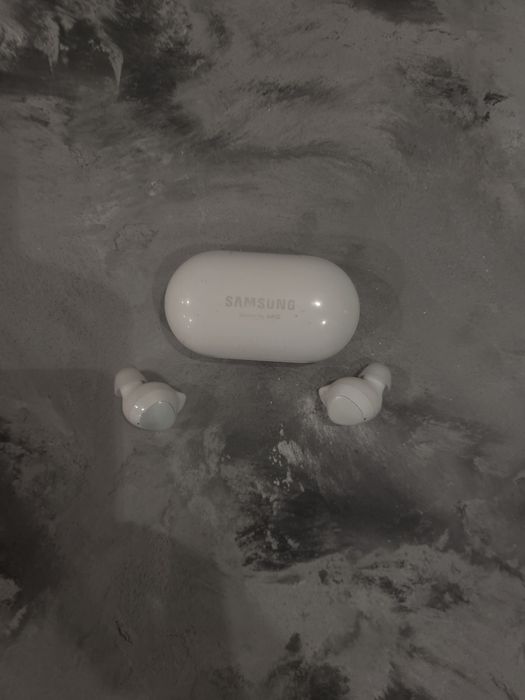 Бездротові навушники Samsung Galaxy Buds+ / Bluetooth 5.0