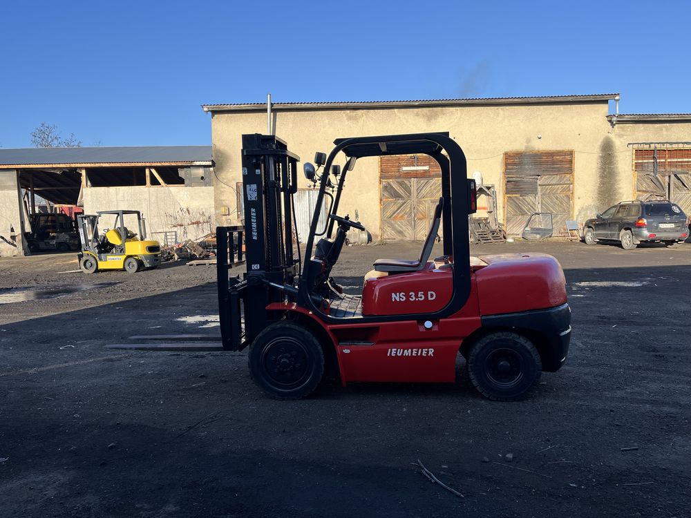 Вилочний навантажувач Nissan 3.5t         Linde Toyota