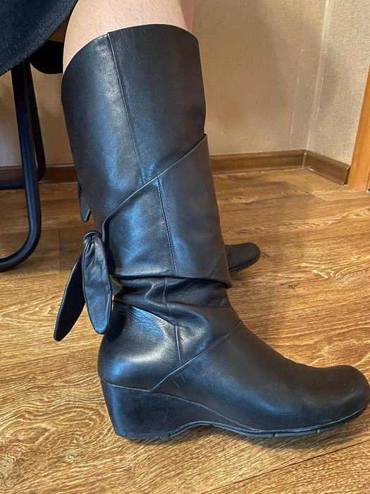 Кожаные женские сапоги CLARKS Натуральная кожа