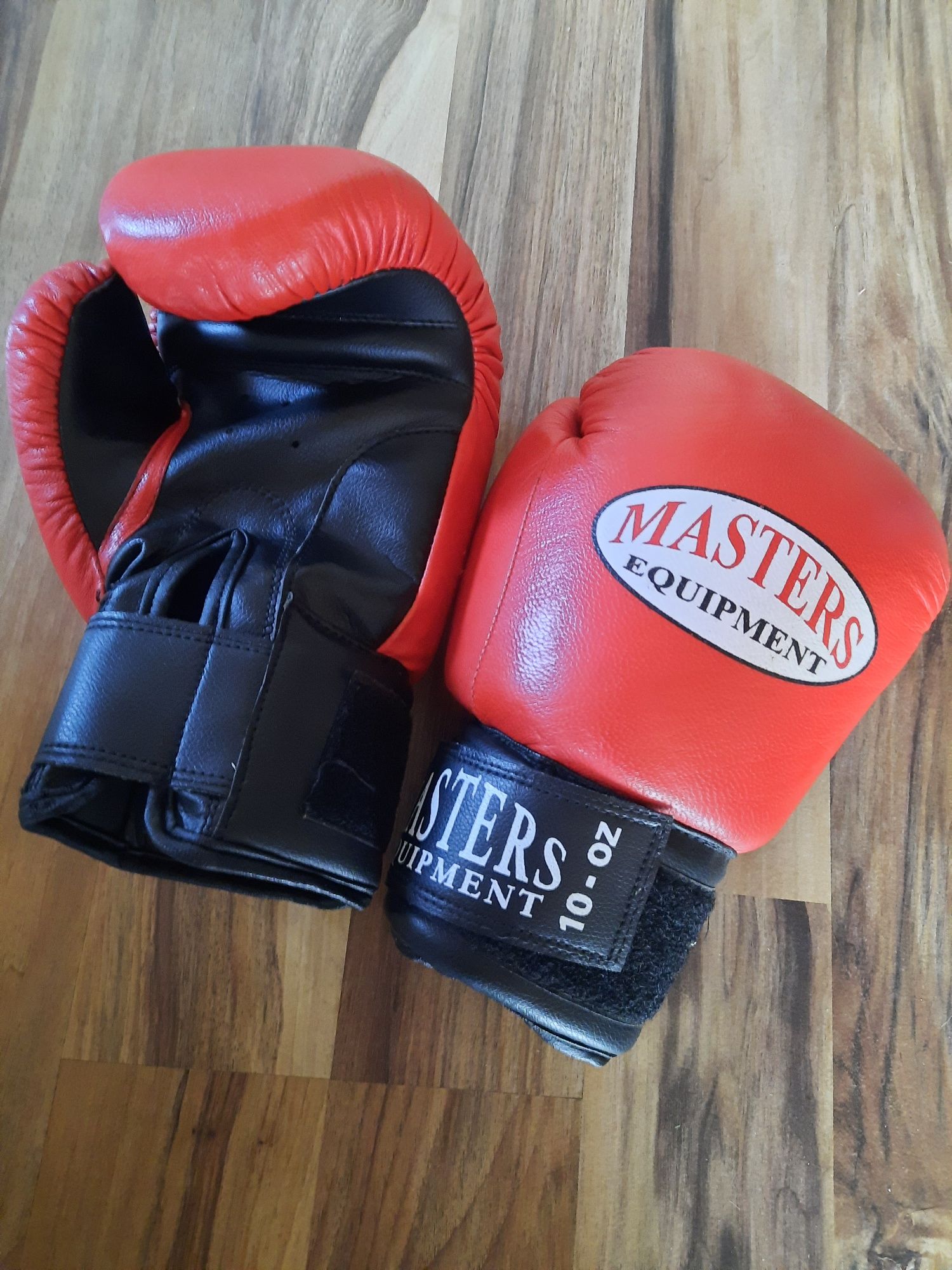 Rękawiczki bokserskie Masters + gratisy!