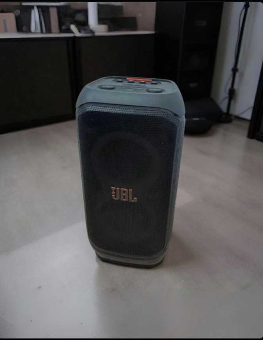 Портативна колонка блютуз колонка JBL