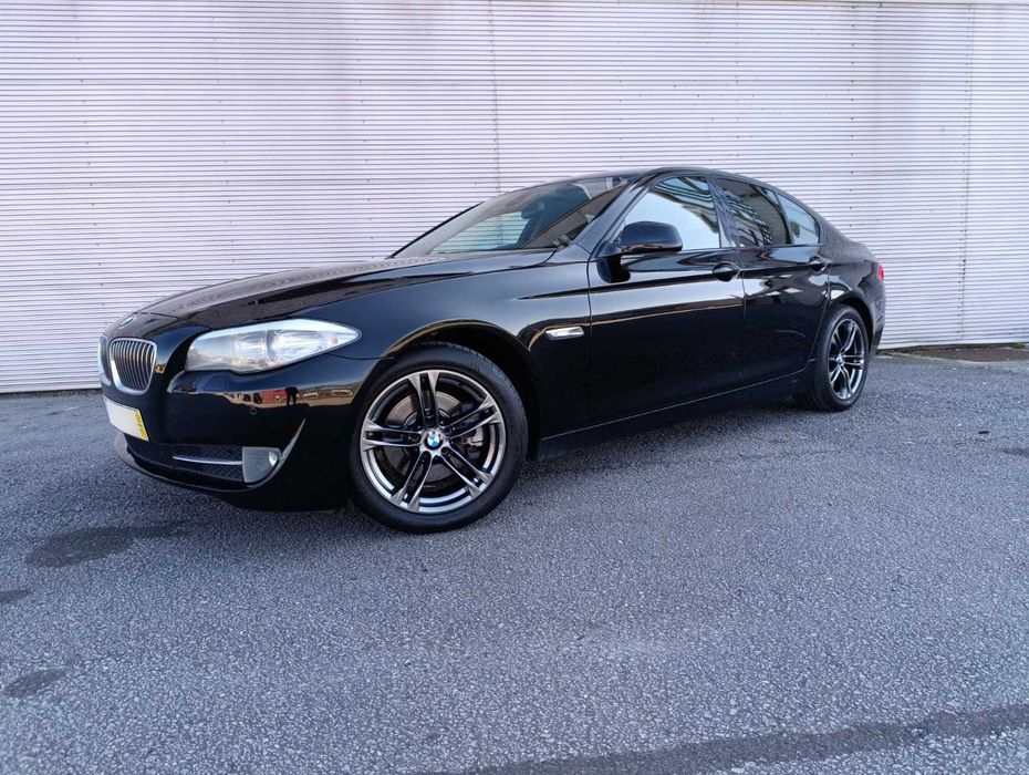 Carro BMW 520D Preto