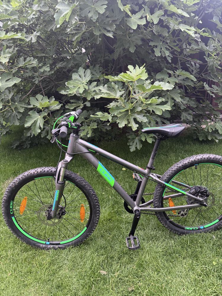 Rower młodzieżowy CUBE RACE 240 stan idealny