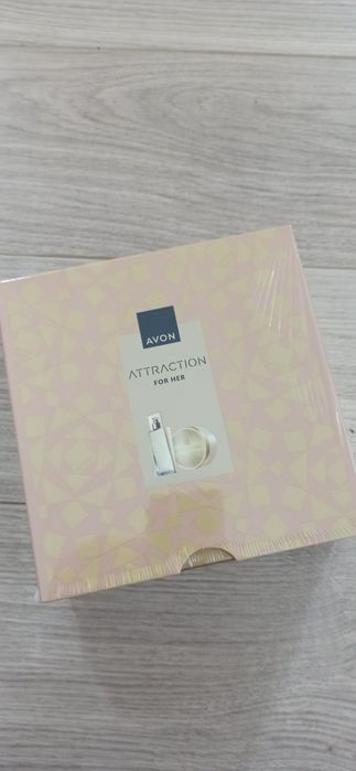 Zestaw Avon Attraction for her