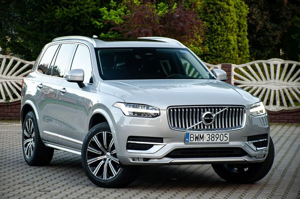 Volvo XC 90 Sprzedam praktycznie nowe salonowe Volvo XC90