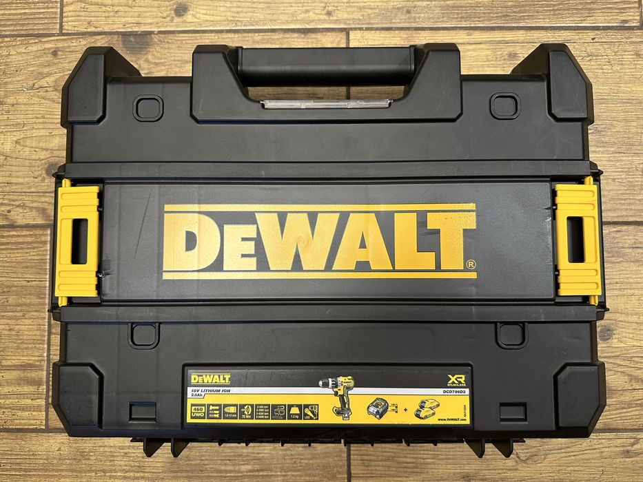 Walizka transportowa DeWalt TSTak DCD796
