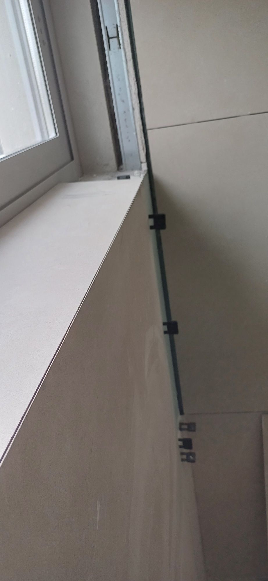 Remodelagem,  canalização, instalação de ladrilho e piso flutuante.