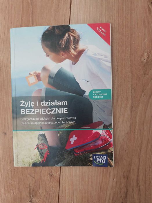 Podręcznik Żyję i dzałam BEZPIECZNIE