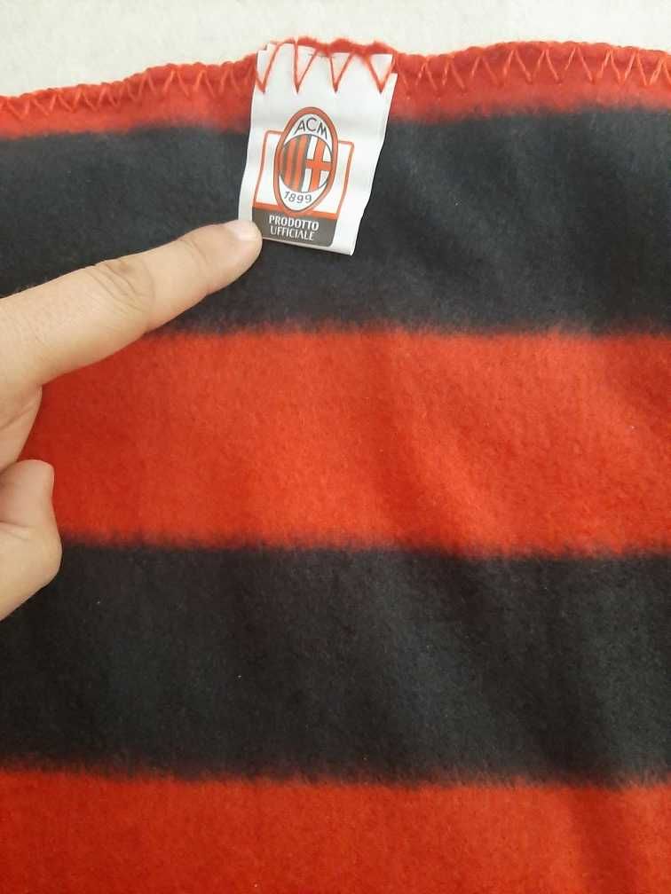 Koc polarowy AC Milan