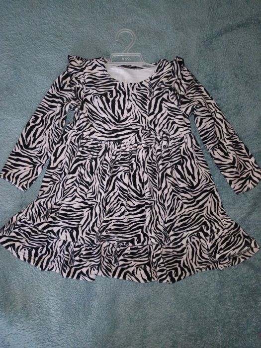 Sukienka welurowa r.110