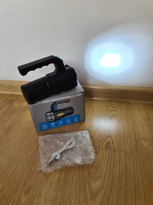 Mocna latarka taktyczna LED  2000LM akumulatorowa