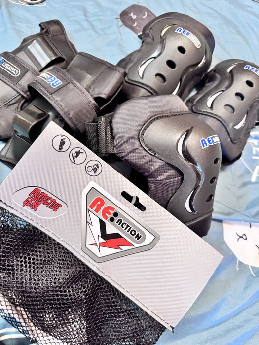 Фірмовий комплект захисту наколінники , налокітники