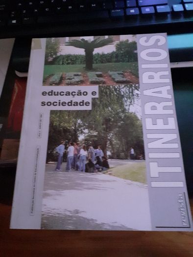 Revistas antigas EDUCAÇÃO SOCIAL