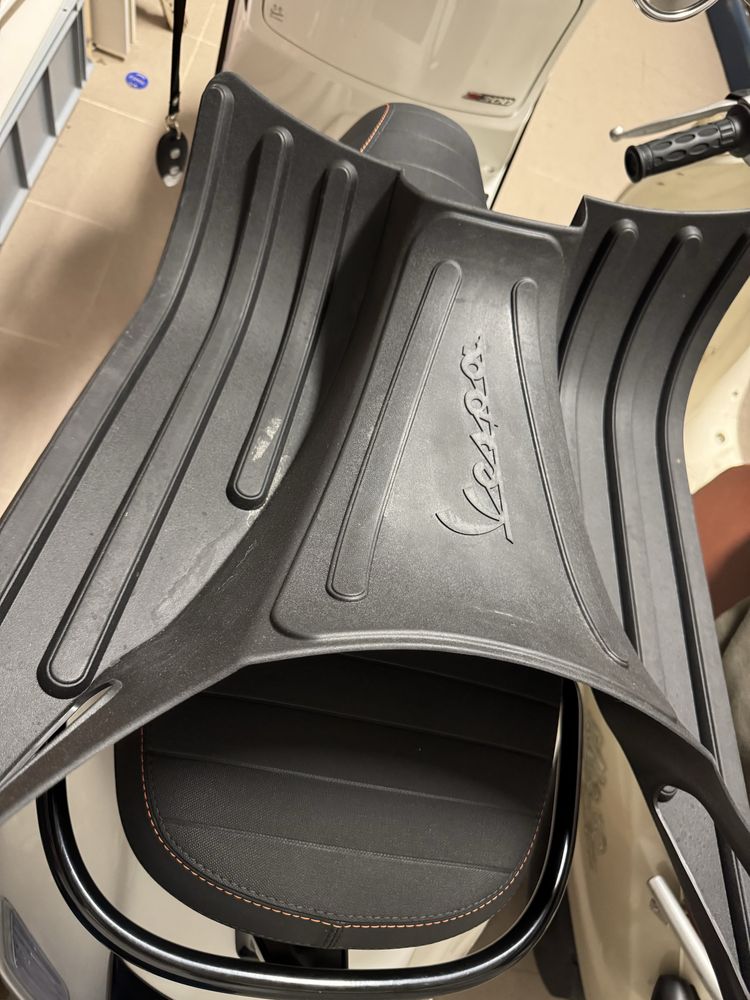 Vespa GTS 300 NOVA Aceito troca por BMW R1200RT ou Honda X ADV 750
