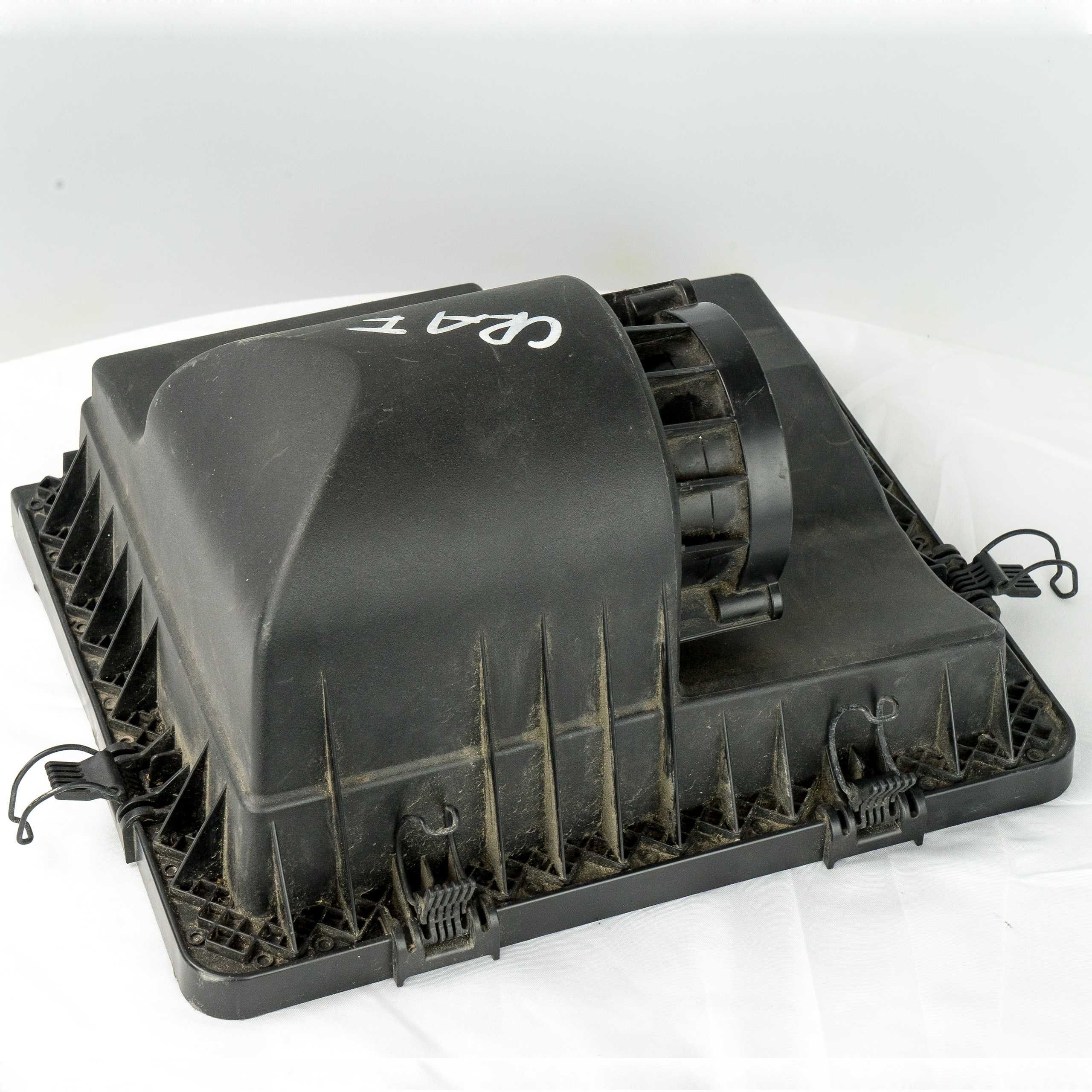 Górna pokrywa obudowy filtra powietrza VW CRAFTER II Numer 2N0