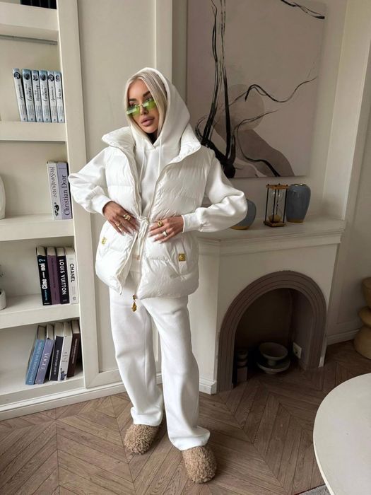 Костюм трійка жіночий в білому кольорі