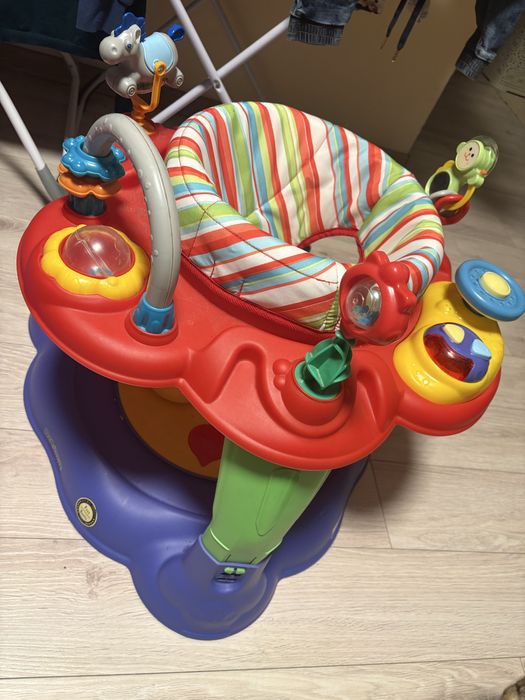 Skoczek/stolik edukacyjny