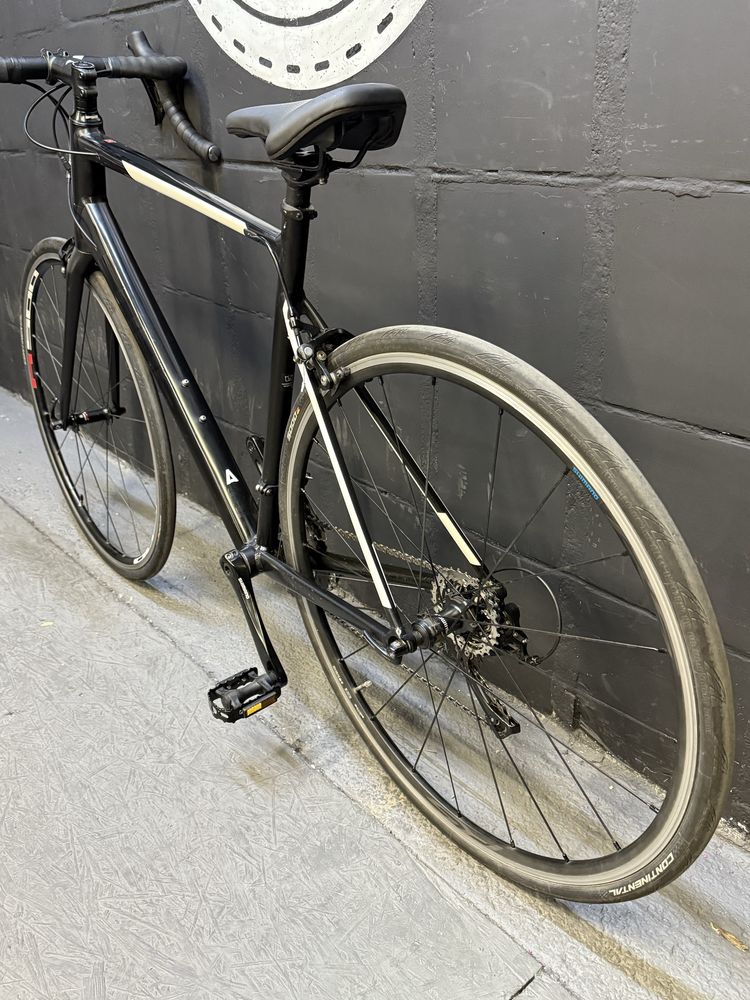 Rower szosowy Cube Attain SL Shimano 105 55 cm Urban Bikes