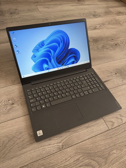 Laptop Lenovo V15-IIL Intel Core i5 10gen 256GB SSD 12GB RAM Win 11