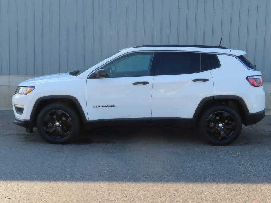 Jeep Compass Latitude      2018